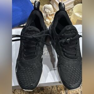 Nike Air Max 270 Black/ White Boy’s Athletic Sneakers